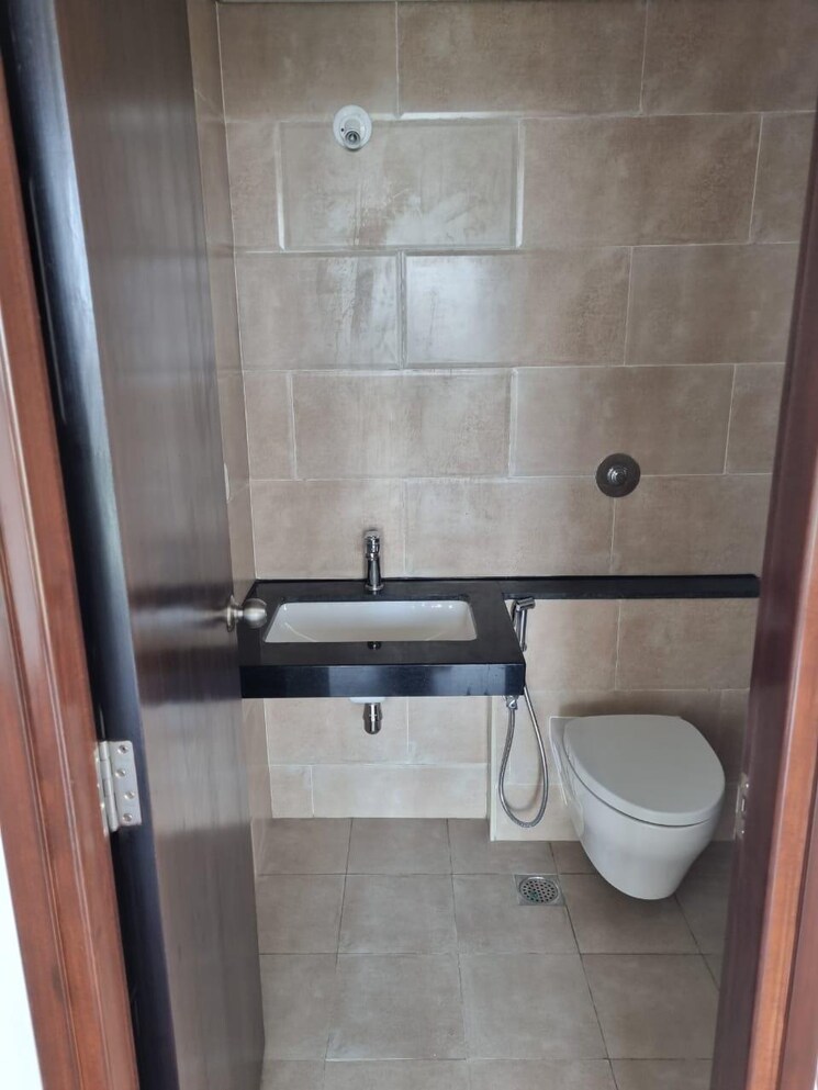Bathroom, puravankara-purva-atmosphere 3 Bedroom 1685 Sq.Ft. Apartment In Thanisandra Main Road Bangalore 9278054