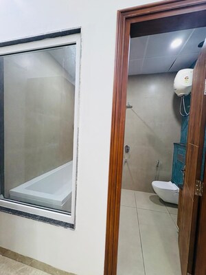 Furnished Amenities in 1 BHK Builder Floor at Sector 32 – for Rent