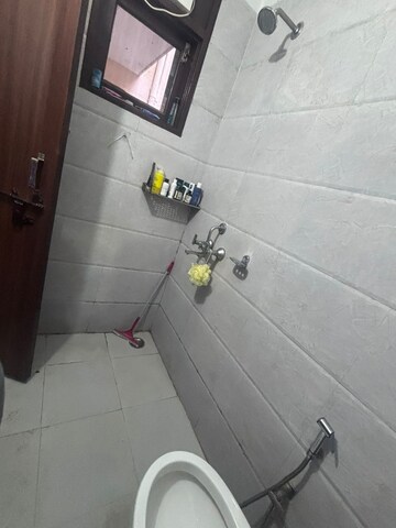 Bathroom in 1 BHK Builder Floor at Sector 32 – for Rent