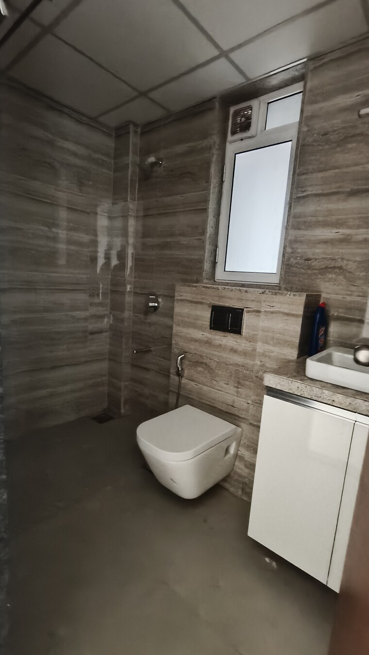 Bathroom, runwal-nirvana 3 Bedroom 1350 Sq.Ft. Apartment In Parel Mumbai 9278107