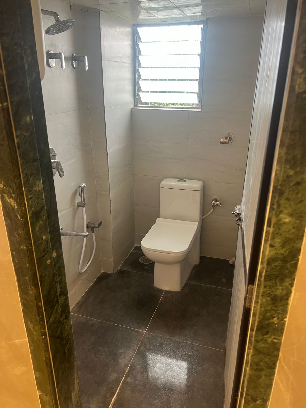 1 BHK Apartment For Rent in Bhavani Tower