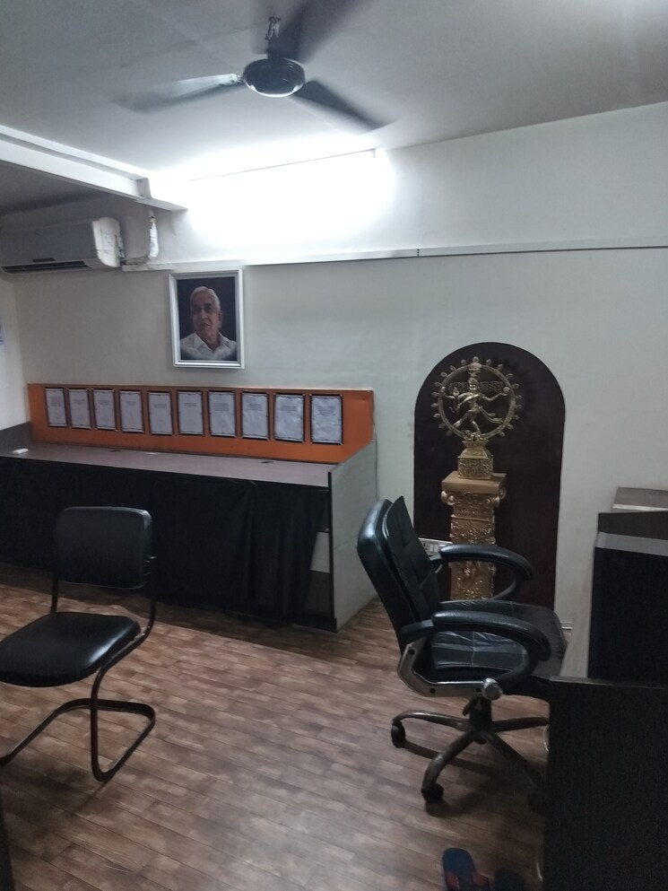  Parking, sector 12 dwarka Commercial Office Space 160 Sq.Ft. In Sector 12 Dwarka Delhi 9278103