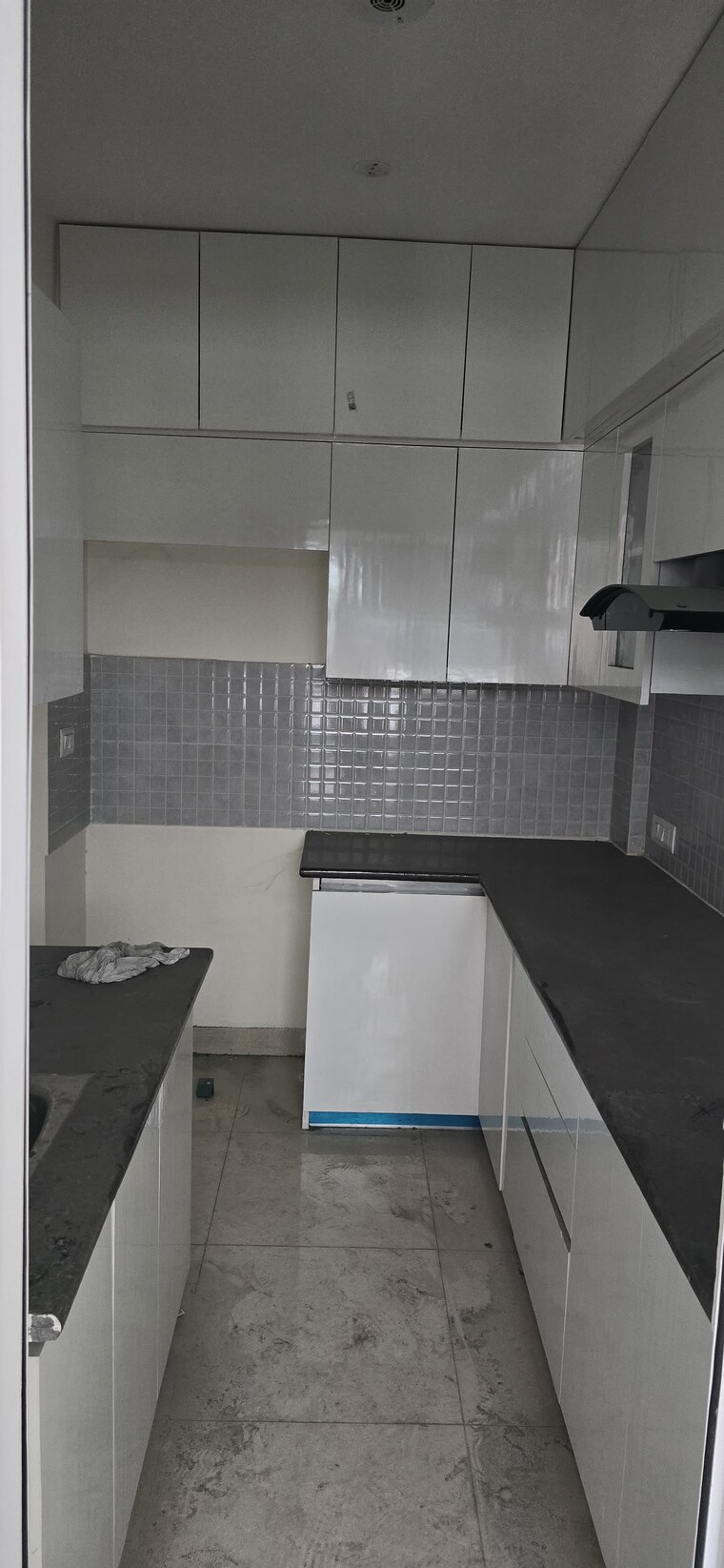 Kitchen, breez-flora-avenue-33 3 Bedroom 1510 Sq.Ft. Apartment In Sohna Sector 33 Gurgaon 9278110
