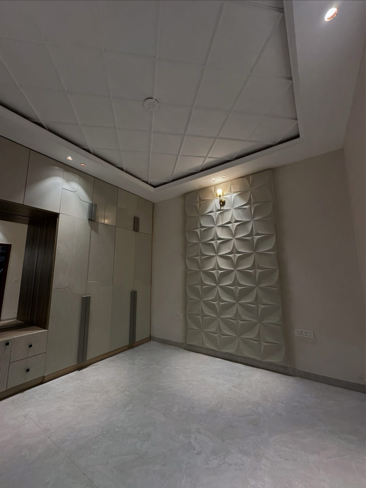 Room, sunny enclave 4 Bedroom 145 Sq.Yd. Independent House In Sunny Enclave Mohali 9278132