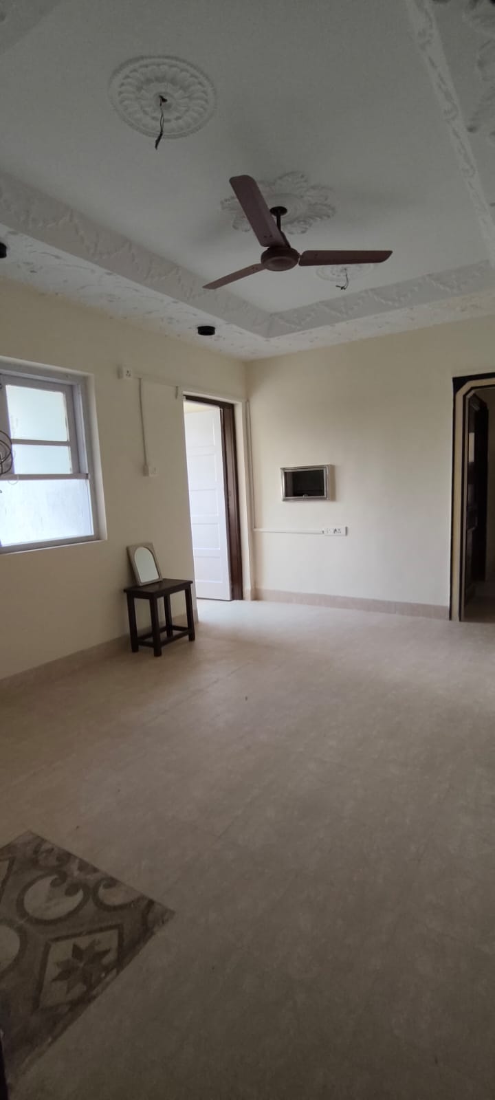 1 BHK + Pooja Room,Study Room 500 Sq.Ft. Apartment in Silver Apartments Prabhadevi