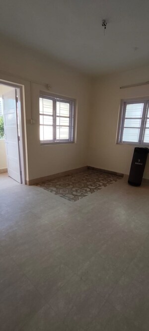 Bedroom in 1 BHK Apartment at Silver Apartments Prabhadevi, Prabhadevi – for Rent