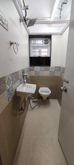 Bathroom in 1 BHK Apartment at Silver Apartments Prabhadevi, Prabhadevi – for Rent