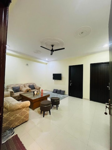 Master Bedroom in 2 BHK Builder Floor at Sector 52 – for Rent