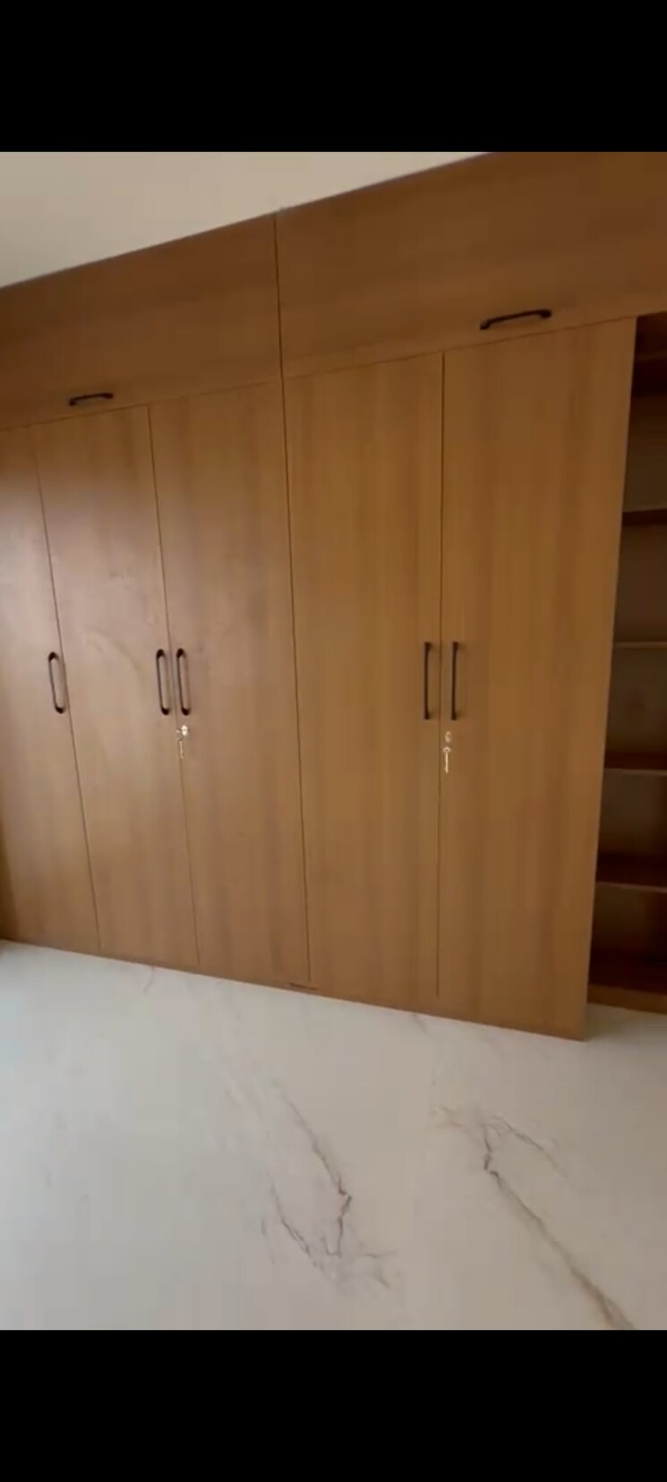 Bathroom, best-complex-andheri-west 3 Bedroom 950 Sq.Ft. Apartment In Andheri West Mumbai 9278150