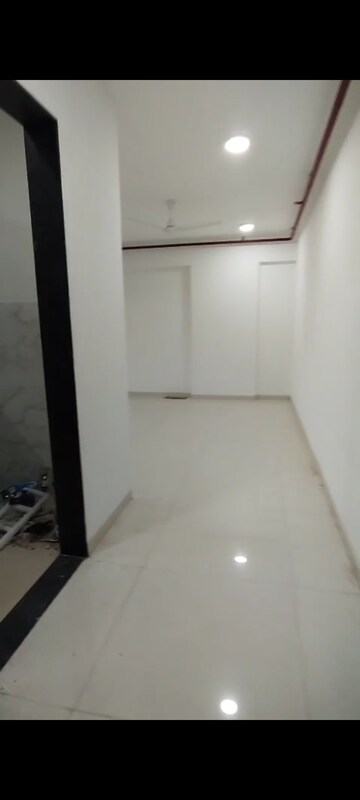 Building Lobby in 3 BHK Apartment at Best Complex Andheri West, Andheri West – for Rent