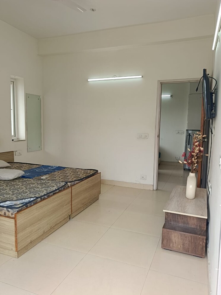Bedroom, sector 40 1 Bedroom 752 Sq.Ft. Builder Floor In Sector 40 Gurgaon 9278161