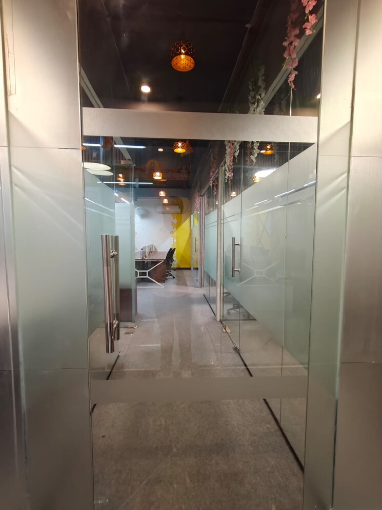 undefined, sector 2 Commercial Office Space 1500 Sq.Ft. In Sector 2 Noida 9278164