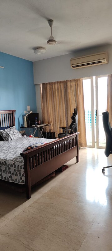 Bedroom in 3 BHK Apartment at Lodha Grandeur, Prabhadevi – for Rent
