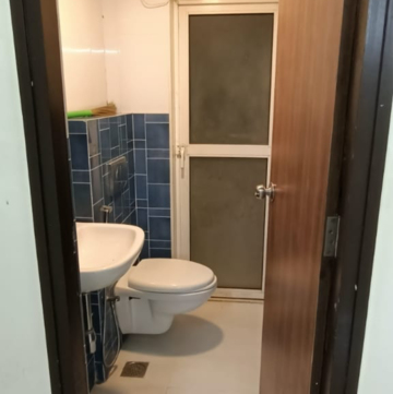 Bathroom in 1 BHK Apartment at Lodha Amara Wing 40 And 41, Sandoz Baug – for Sale