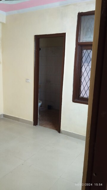 Room in 2 BHK Builder Floor at Paryavaran Complex – for Sale