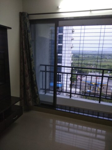 Room in 2 BHK Apartment at Shah Royale, Kharghar – for Sale