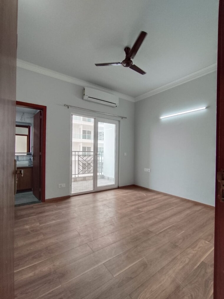 Room, central-park-flower-valley-aqua-front-towers 3 Bedroom 1750 Sq.Ft. Apartment In Sohna Sector 33 Gurgaon 9278270