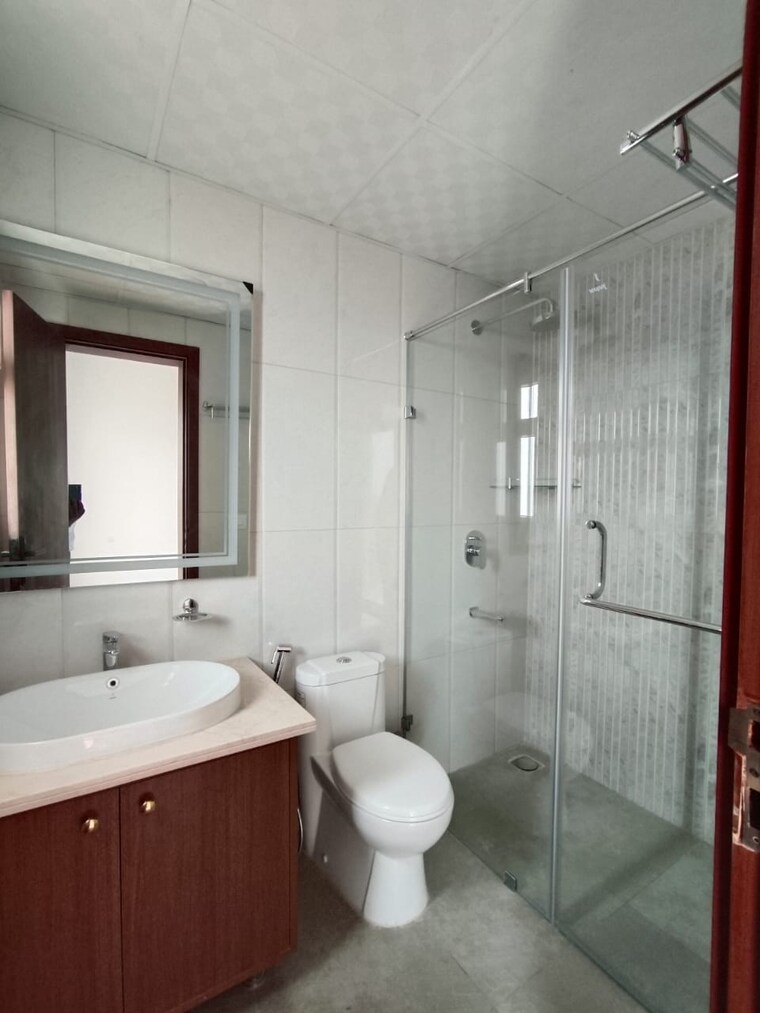 Bathroom, central-park-flower-valley-aqua-front-towers 3 Bedroom 1750 Sq.Ft. Apartment In Sohna Sector 33 Gurgaon 9278270