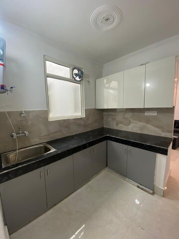 Kitchen in 1 BHK Builder Floor at Maidan Garhi – for Rent