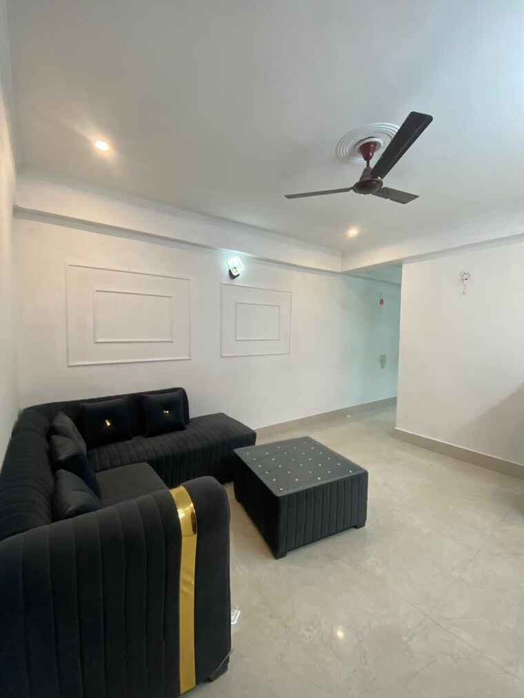 Team Area, maidan garhi 1 Bedroom 400 Sq.Ft. Builder Floor In Maidan Garhi Delhi 9278275