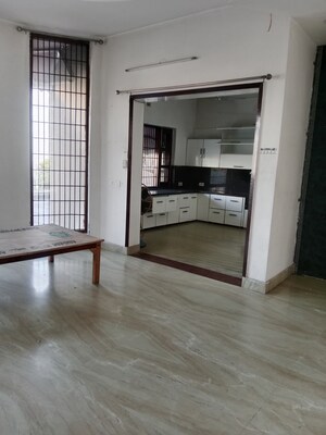 Room in 2.5 BHK Builder Floor at Sector 13 – for Rent