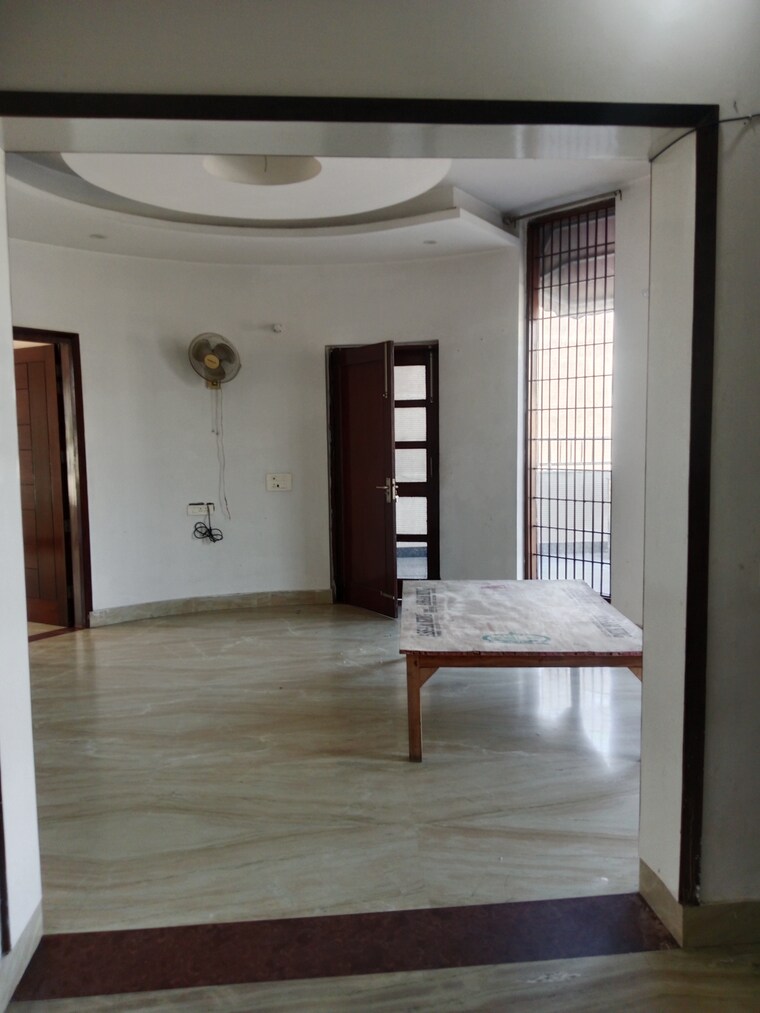Room, sector 13 2.5 Bedroom 1963 Sq.Ft. Builder Floor In Sector 13 Panipat 9278289