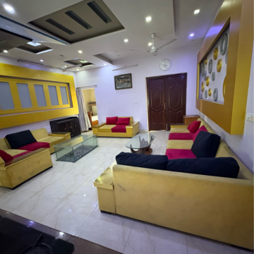 Living Room in 5 BHK Penthouse at Sector 9a – for Rent
