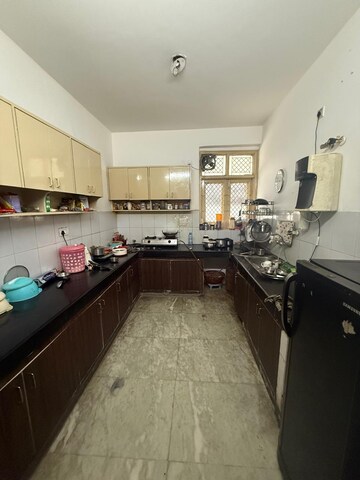 Kitchen in 3.5 BHK Independent House at Eldeco Ananda, Sector 48 – for Rent