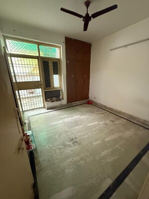 Room in 3.5 BHK Independent House at Eldeco Ananda, Sector 48 – for Rent