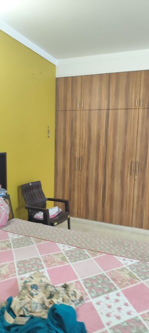 Living Room in 3.5 BHK Independent House at Eldeco Ananda, Sector 48 – for Rent