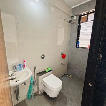 Bathroom in 2 BHK Builder Floor at Anand Nagar Chinchwad – for Rent
