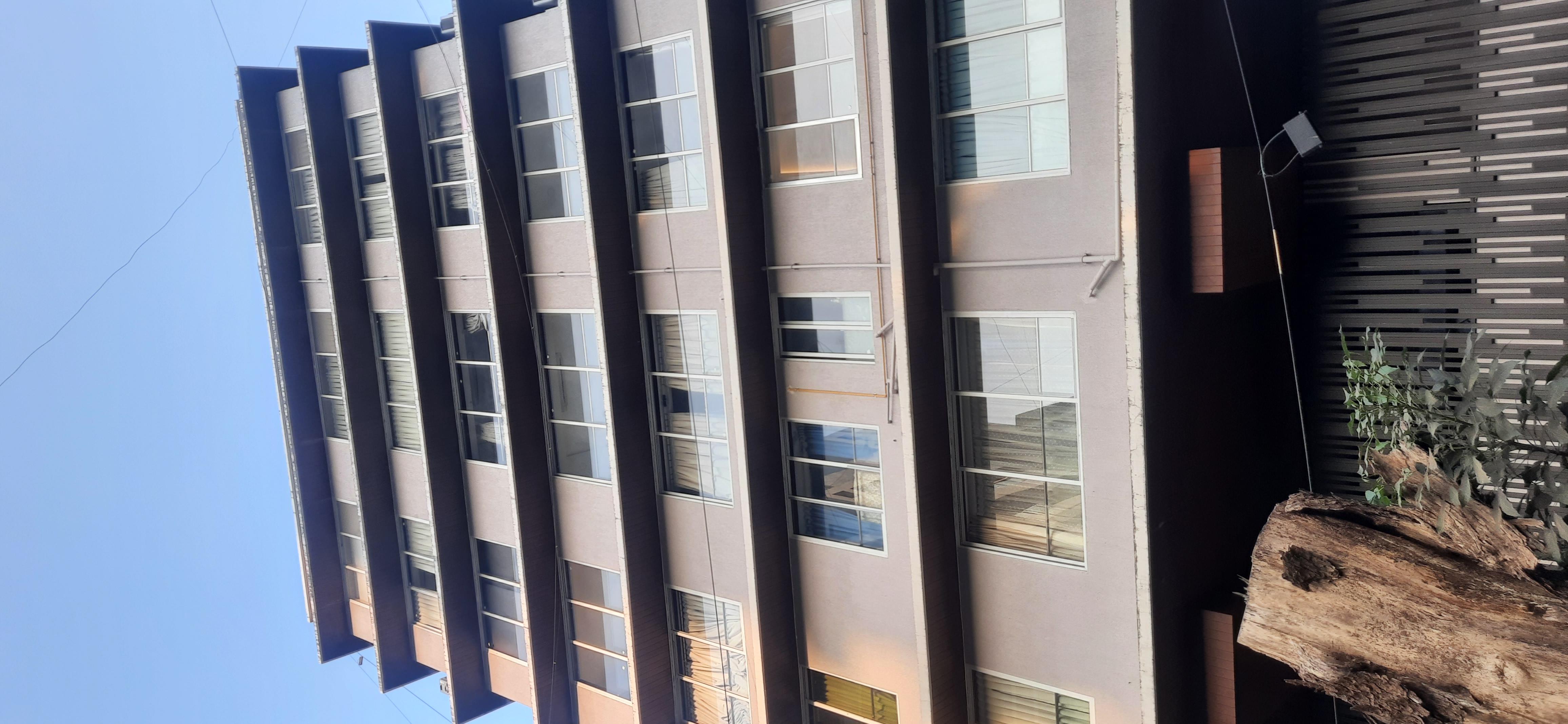 2 BHK + Servant Room Apartment For Rent in Carter Road Area