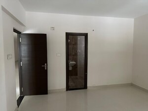 Room in 4 BHK Apartment at SMR Vinay Iconia Hyderabad, Kondapur – for Sale