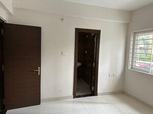Room in 4 BHK Apartment at SMR Vinay Iconia Hyderabad, Kondapur – for Sale