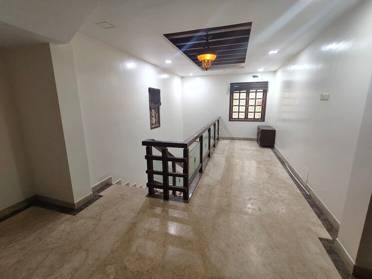 Living Room, west mambalam Commercial Office Space 7000 Sq.Ft. In West Mambalam Chennai 9278397