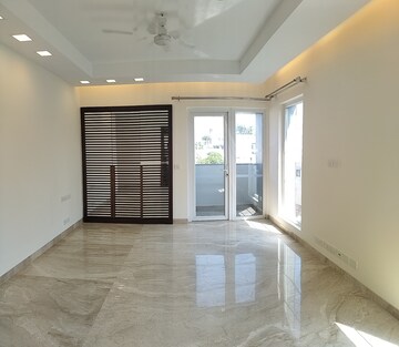 Room in 4 BHK Builder Floor at Boutique Residential Apartments A 3 2, Vasant Vihar – for Rent