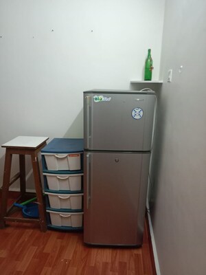 Furnished Amenities in 1 BHK Apartment at Popular Heights, Koregaon Park – for Rent