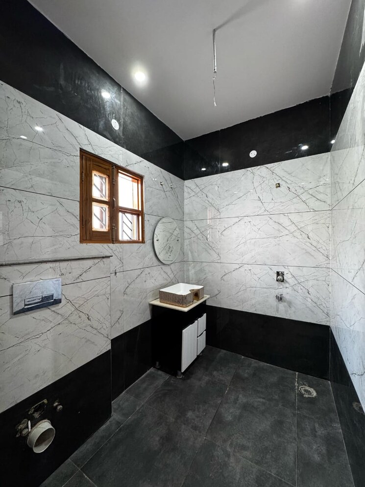 Attached Bathroom, sector 125 4 Bedroom 1800 Sq.Ft. Villa In Sector 125 Mohali 9278457