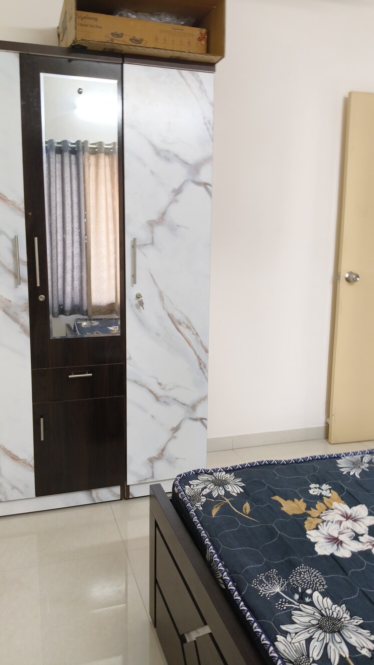 Master Bedroom, omkar-pearl-apartment 2 Bedroom 1100 Sq.Ft. Apartment In Veerabhadra Nagar Pune 9278482