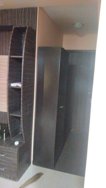 Furnished Amenities in 3 BHK Apartment at Riddhi Tower, Malad East – for Rent