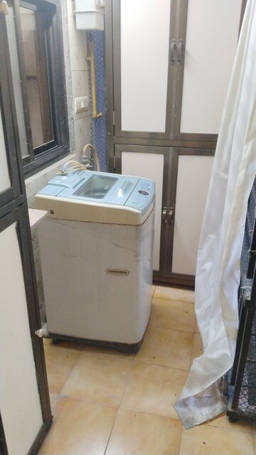 Bathroom in 3 BHK Apartment at Riddhi Tower, Malad East – for Rent