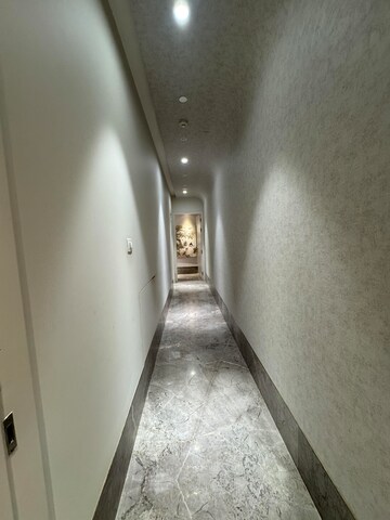Furnished Amenities in 3 BHK Apartment at Upper Worli – for Rent