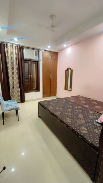 Bedroom in 2 BHK Builder Floor at Dun Palm City Villas, Patthri Bagh – for Rent