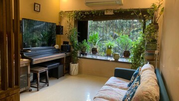 Living Room in 1 BHK Apartment at Jyoti Complex, Goregaon East – for Rent