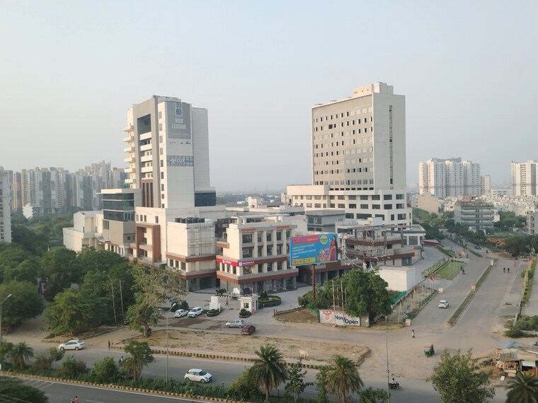 Exterior View, v-square-oodles-skywalk Commercial Shop 350 Sq.Ft. In Sector 83 Gurgaon 9278632