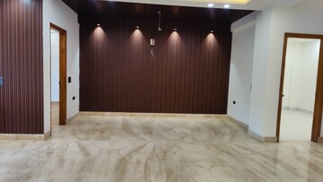 Bedroom in 4 BHK Builder Floor at Green Fields Colony – for Rent