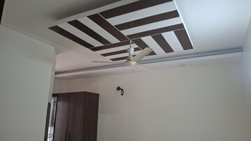 Balcony in 3 BHK Builder Floor at Sector 40 – for Rent