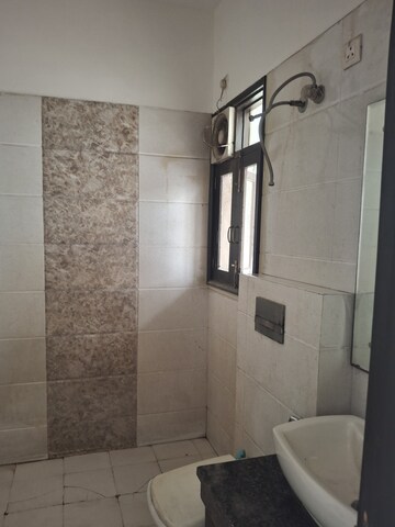 Furnished Amenities in 3 BHK Builder Floor at Sector 40 – for Rent