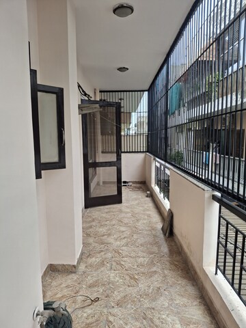 Balcony in 3 BHK Builder Floor at Sector 40 – for Rent