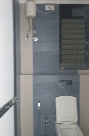 Bathroom in 1 BHK Apartment at Fortune Vue, Jacob Circle – for Rent